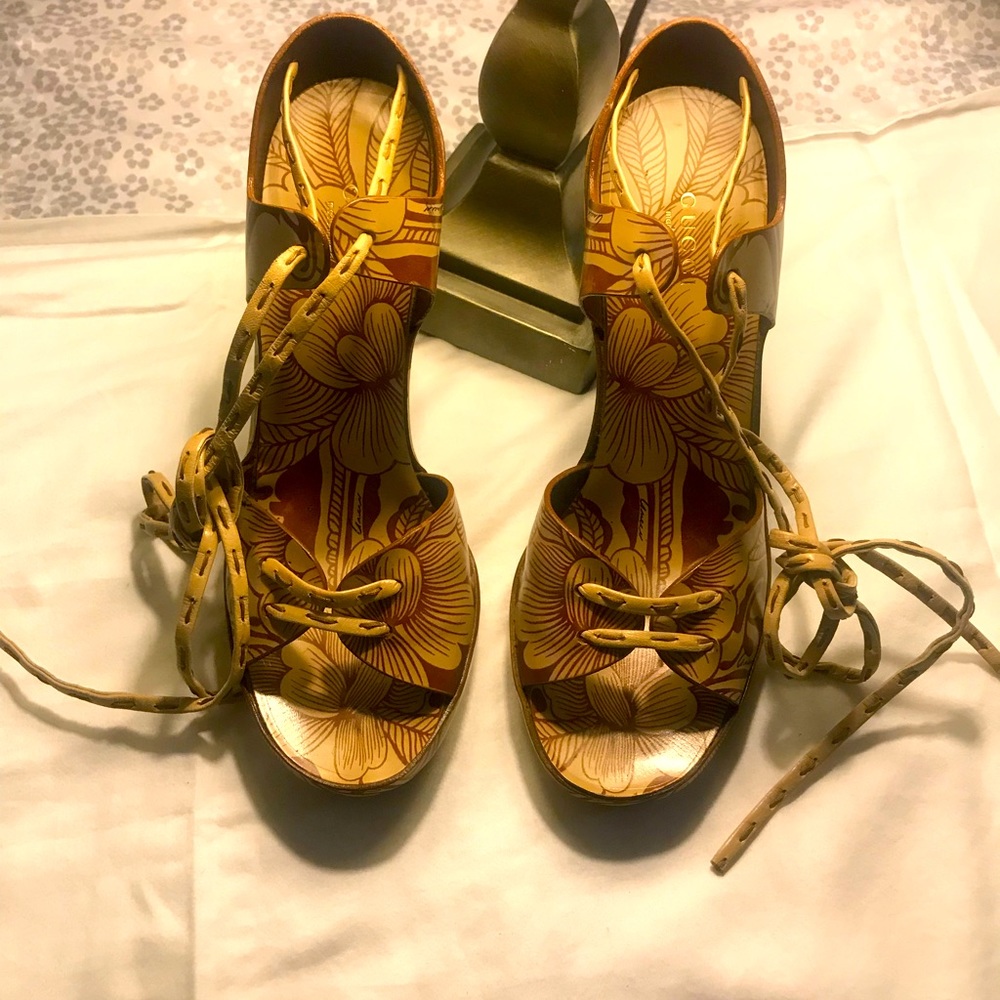 Gucci sandals
